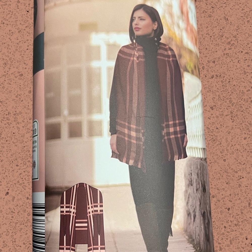 Ladies Scarf Poncho - Picture 6 of 11